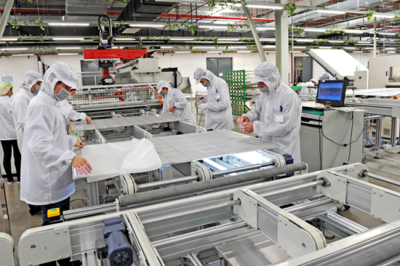 鹽城 跑出動(dòng)能轉(zhuǎn)換“加速度” 立足國(guó)內(nèi)經(jīng)濟(jì)大循環(huán) 技術(shù)服務(wù)成新引擎